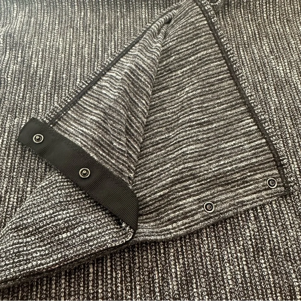 Lululemon vinyasa scarf - Picture 3 of 11